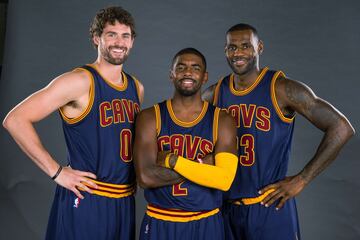 Tras el retorno de LeBron los Cavaliers decidieron fichar a un jugador con interior de nivel para formar un big three que aspirase a todo. Ese jugador fue Kevin Love.