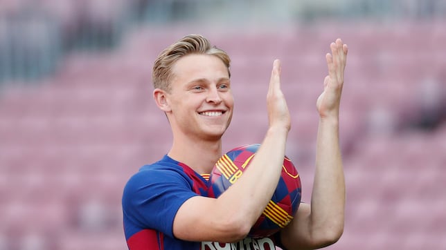 Enredo entre De Jong y su agente