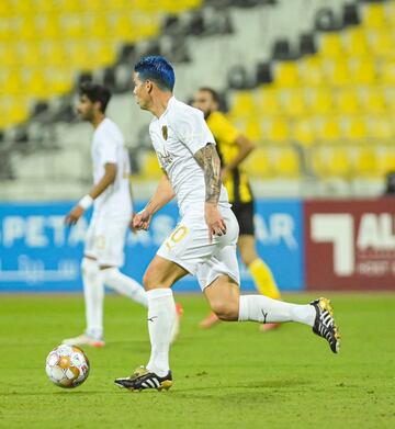 El volante colombiano disputó 78 minutos con Al Rayyan en la derrota ante Qatar SC en el regreso de la QSL. El '10' volvió a jugar luego de un mes y medio.