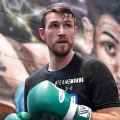 Can Callum Smith pull off the unthinkable against Artur Beterbiev?