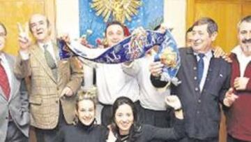 <b>¡A LA FINAL! </b>Aragoneses que viven en Madrid y peñistas de El Cierzo, ayer en la Casa de Aragón.