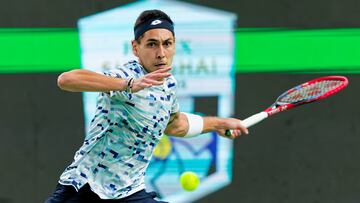 Shanghai (China), 06/10/2024.- Alejandro Tabilo of Chile in action during his Men's Singles third round match against Tommy Paul of USA at the Shanghai Masters tennis tournament in Shanghai, China, 06 October 2024. (Tenis) EFE/EPA/ALEX PLAVEVSKI