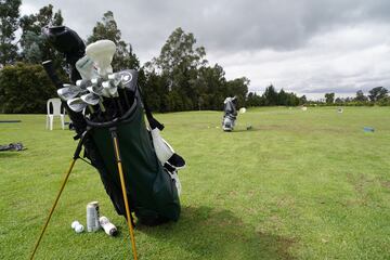 Concentración y precisión. Juan Pablo Montoya demostró sus cualidades para el golf en el evento organizado por AS Colombia.