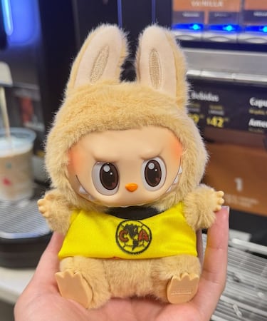 Labubu, el nuevo “furby” monstruoso chino que se ha hecho viral ganando más de $423 millones de dólares en ventas