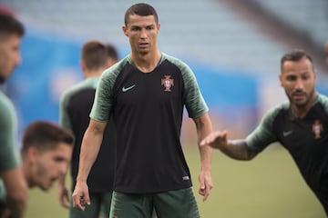 Portugal se prepara para su debut frente a España