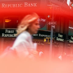 What happens to savings and deposits of more than $250,000 if First Republic Bank collapses?