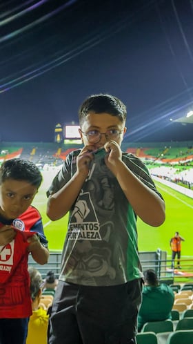 Fans o Aficion during the Quarter-Final first leg match between Leon and Cruz Azul as part of the Liga BBVA MX, Torneo Clausura 2025 at Nou Camp Stadium on May 08, 2025 in Leon, Guanajuato, Mexico.