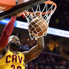 LeBron: "A veces los niños me ven como un superhéroe"