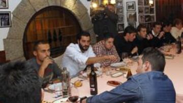 <b>CENA NAVIDEÑA. </b>El Getafe, de celebración en el Donostiarra.