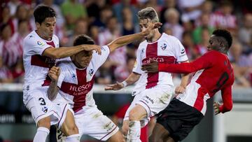 Iñaki Williams se fajó ante el Huesca.