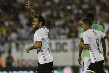 Futbol, Colo Colo vs Alianza de Lima.
Noche alba, partido amistoso.
El jugador de Colo Colo Jorge Valdivia, , celebra su gol contra Alianza de Lima durante el partido amistoso en el estadio Monumental de Santiago, Chile.
14/02/2018
Marcelo Hernandez/Photosport

Football, Colo Colo vs Alianza de Lima.
Night withe, friendly match.
Colo Colo's player Jorge Valdivia celebrates his goal against Alianza de Lima during the first division football match at Monumental stadium in Santiago, Chile.
14/02/2018
Marcelo Hernandez/Photosport