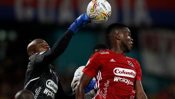 Con doblete de Cambindo, DIM se impuso ante América en el Atanasio Girardot y cortó una racha del equipo Escarlata