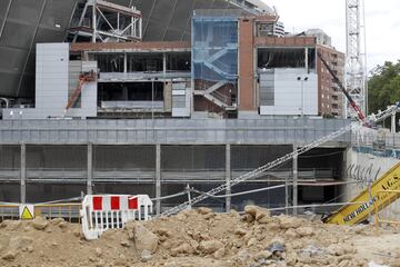 Poco a poco el 'nuevo' Santiago Bernabéu va cogiendo forma. Las obras de remodelación del estadio del conjunto blanco continúan un ritmo imparable. 