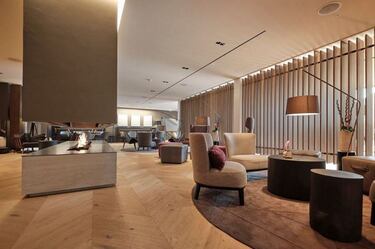 Amplias zonas de descanso. 