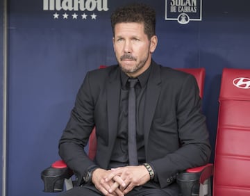 Simeone en el banquillo
