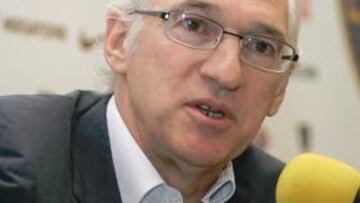 Carlos Bianchi podría suceder a Maradona al frente de la selección argentina.