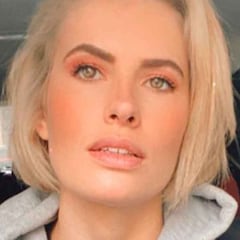 Adriana Abenia, operada de un "bulto sospechoso" en el pecho