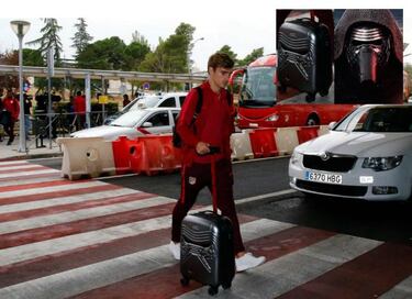 Descubre la curiosa maleta gal¨¢ctica de Griezmann...