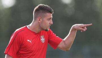 Milinkovic-Savic, en un entrenamiento con Serbia.