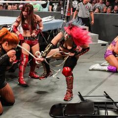 Las Kabuki Warriors brillan en TLC y evitan un 'Becky two belts'