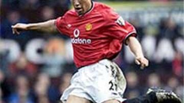 <b>SILVESTRE. </B>El defensa francés está muy satisfecho de haber renovado con el Manchester, club con el que espera volver a ganar grandes títulos