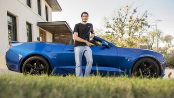31/07/17 ALEX ABRINES JUGADOR DE BALONCESTO CON CHEVROLET CAMARO
PUBLICADA 04/08/17 NA MA36 1COL