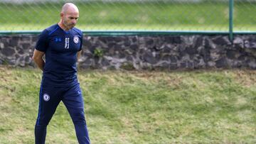 El entrenador de la Máquina se mostró muy decepcionado por la actuación del equipo ante Lobos, y sentenció que no muestran ser un equipo grande.