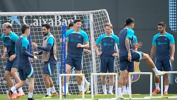 Barcelona's players attend a training session on the eve of their UEFA Champions League quarter-final second leg football match against Paris SG at the training center in Barcelona on April 15, 2024. (Photo by Josep LAGO / AFP)