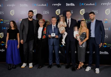 La familia Gasol en la tercera edici¨®n de los Hall of Fame del baloncesto espa?ol.