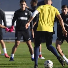El Málaga avanza en el blindaje de otra de sus perlas: Larrubia