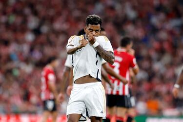 Buena pelea de Carvajal en el área, que permite que Rodrygo lance un zapatazo para marcar el 0-1 del partido.