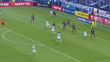 Vidal muestra su peor cara en el gol de Racing: ¡Colo Colo sufre en Avellaneda!