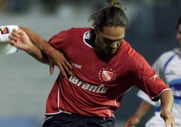 El defensor chileno estuvo en el 'Rey de Copas' los años 2003 y 2004, pero no consiguió mayores éxitos.