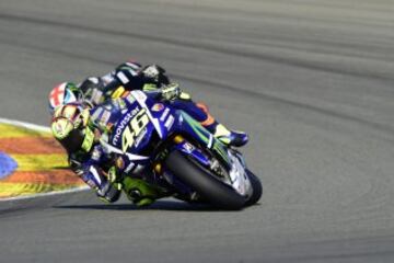 Valentino Rossi durante su remontada.