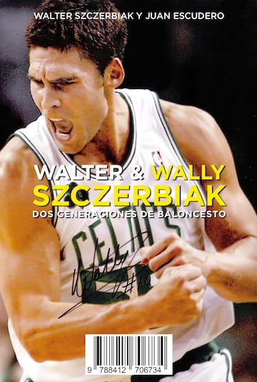 La contraportada del libro 'Walter y Wally Szczerbiak, dos generaciones de baloncesto' con la imagen de Wally cuando jugaba en Boston Celtics.