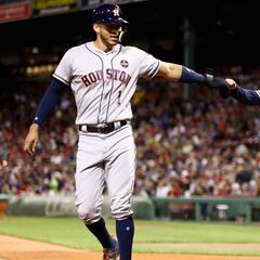 Carlos Correa arremete contra Bellinger; defiende a José Altuve