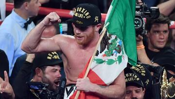 El peleador mexicano Saúl Álvarez publicó un video donde se prepara con un fuerte entrenamiento para el duelo contra Daniel Jacobs.