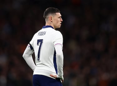Why is Phil Foden not playing for Man City? English star on the bench for Palace game