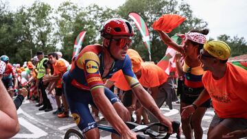 Lidl - Trek's Danish rider Mads Pedersen cycles in the final Pike ascent during the 1st stage of the 110th edition of the Tour de France cycling race, 182 km departing and finishing in Bilbao, in northern Spain, on July 1, 2023. (Photo by Anne-Christine POUJOULAT / AFP)