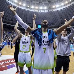 Urbas Fuenlabrada gana y salva la categoría