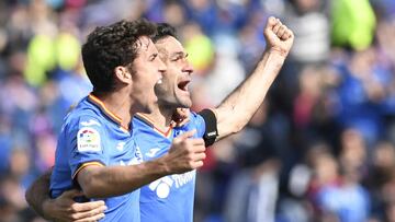 Mata y Molina celebran el 2-1.