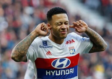 Mariano scores again as Lyon put five past Nice in PSG chase