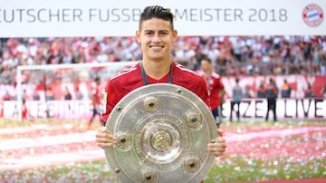 Fue campeón en Alemania, tras una gran temporada donde jugó como volante interior ayudando en las dos fases. En Bayern se vio un James de altísimo nivel.