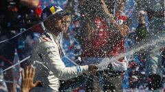 Automovilismo, Formula E.
 Sam Bird celebra la victoria en la carrera Formula E en Parque O&#039;higgins de Santiago, Chile.
 