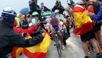 Damiano Cunego, durante su victoria en la &uacute;ltima ascensi&oacute;n a la Pandera en 2009.