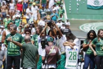 Emotivo homenaje a las víctimas del accidente aéreo de Chapecoense 