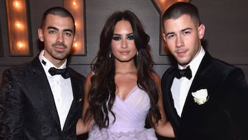 Joe Jonas, Demi Lovato y Nick Jonas en el afterparty de los Oscar en Wallis Annenberg Center for the Performing Arts, CA. Febrero 26, 2017.