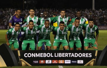 Nacional jugó con José Cuadrado; Helibelton Palacios, Daniel Bocanegra, Nicolás Hernández, Deiver Machado; Brayan Rovia, Sebastián Gómez, Pablo Ceppelini; Jeison Lucumí, Vladimir Hernández y Omar Duarte.