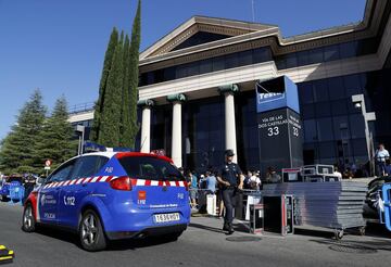 El ambiente en los juzgados de Pozuelo esperando a Cristiano