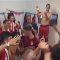 Y atronó el 'Te quiero Atleti': la fiesta del filial tras ser campeón